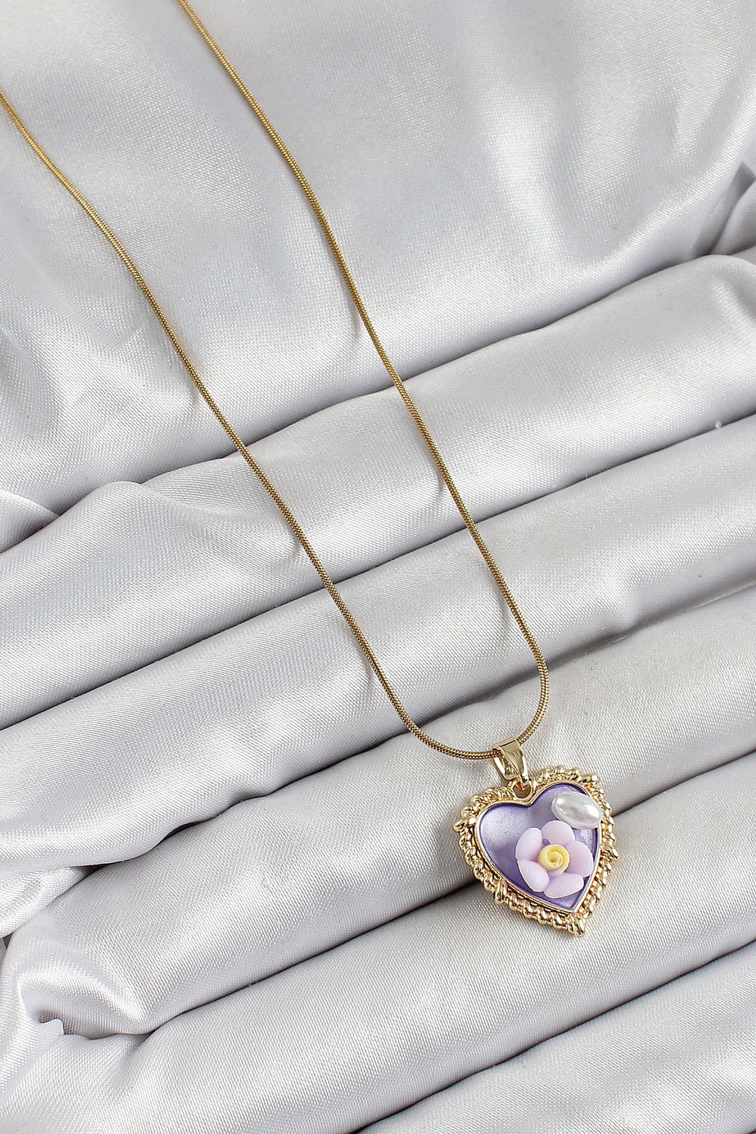 EBJ 316L Steel Chain Purple Artistic Portrait Necklace with Pearl Detailed Daisy Figure Heart Model Gold Color Women's Necklace - Cambridge