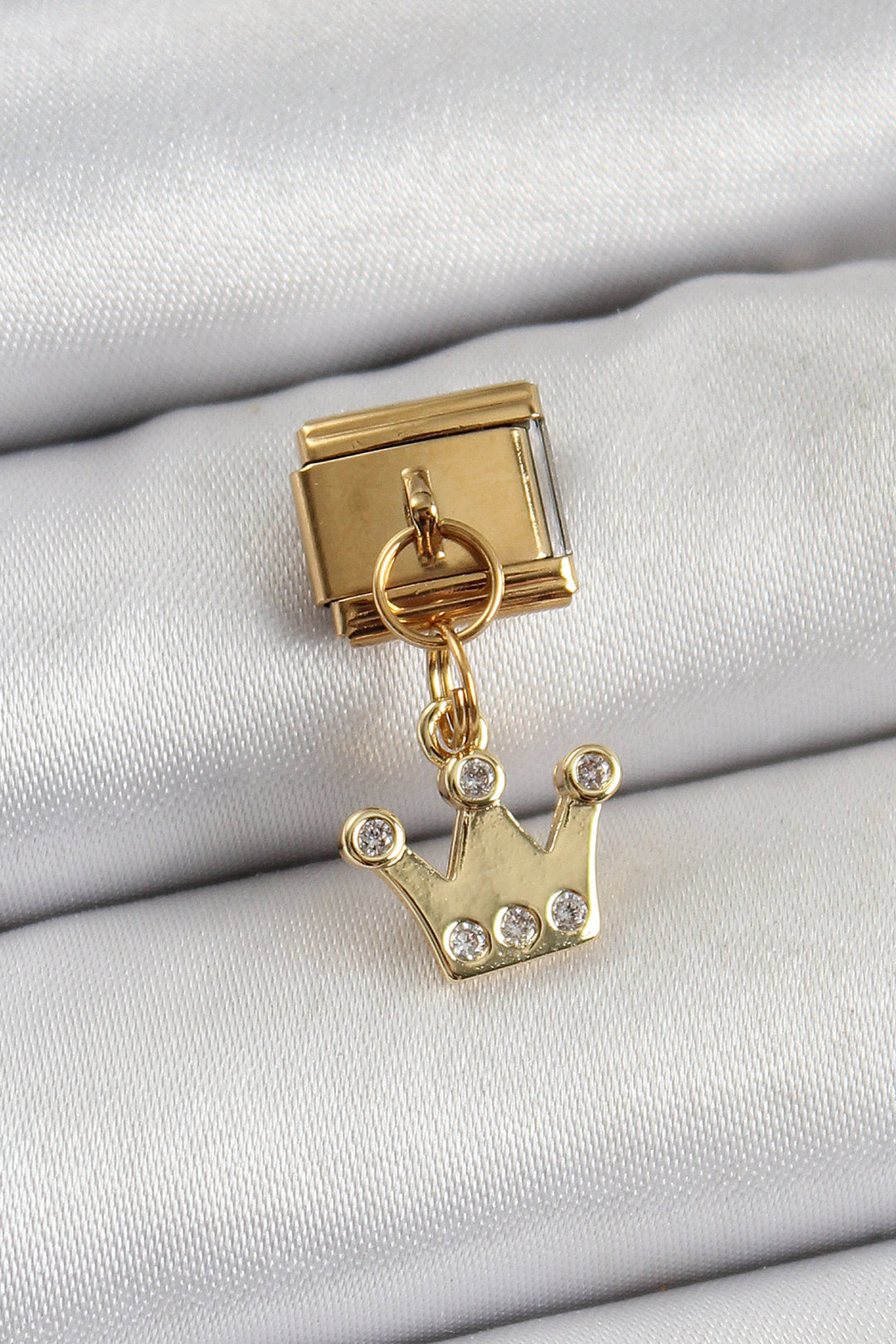 EBJ 316L Stainless Steel Dangling Crown Model Queen Crown Charm with Zircon Stone in Gold Color - Pärnu