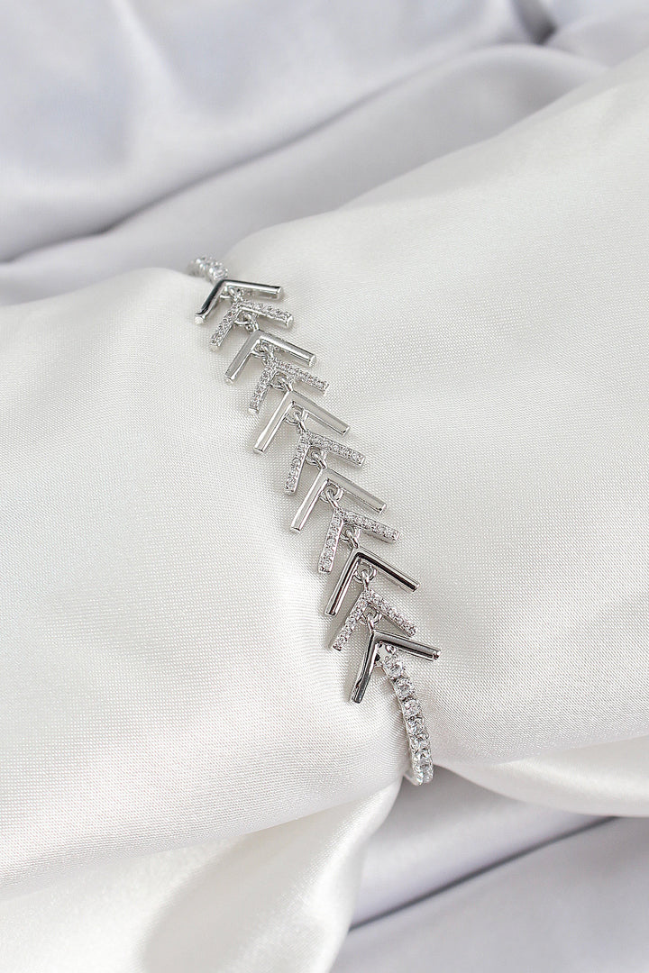 EBJ Rice Silver Color Zircon Stone Fishbone Women's Bracelet - Northwich