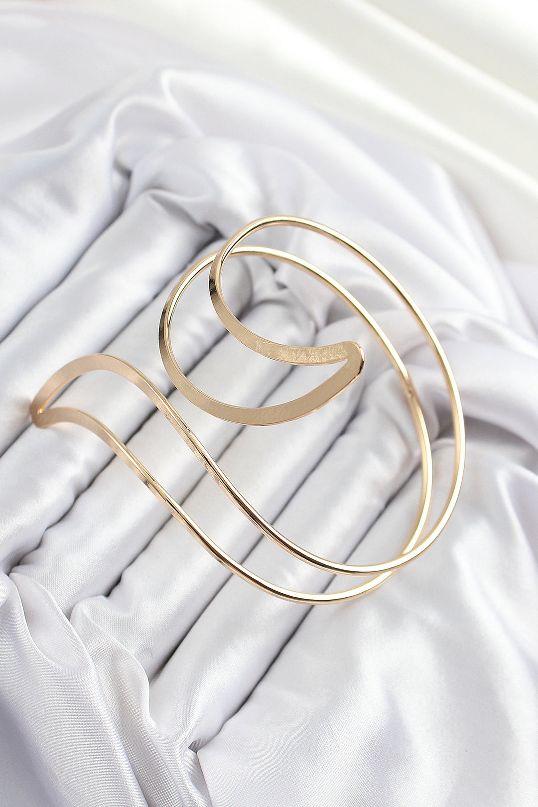 EBJ Rice Abstract Flame Pattern Gold Color Women's Arm Bracelet - Eastpointe
