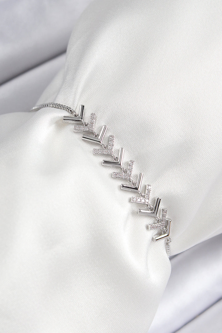 EBJ Rice Zircon Stone Sequined Arrow Model Silver Color Elevator Women's Bracelet - Querétaro