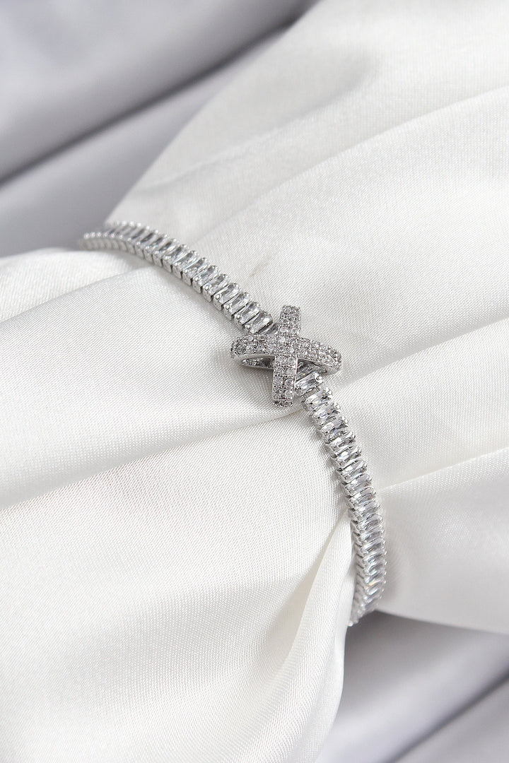 EBJ Rice Zircon Stone X Detailed Waterway Model Silver Color Elevator Women's Bracelet - East Providence
