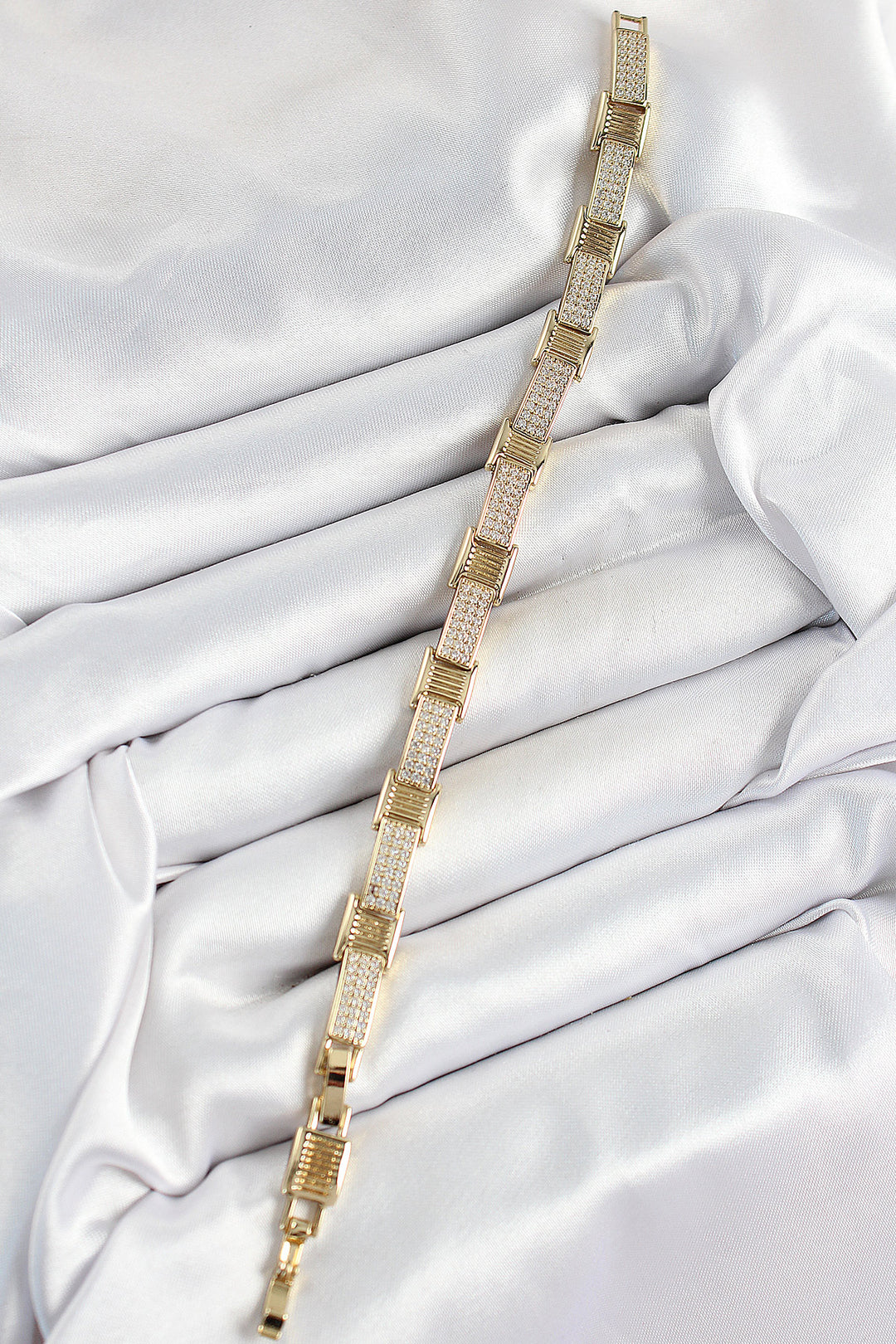 EBJ Xuping Brass Piece Gourmet Model Gold Color Women's Bracelet - Pomona