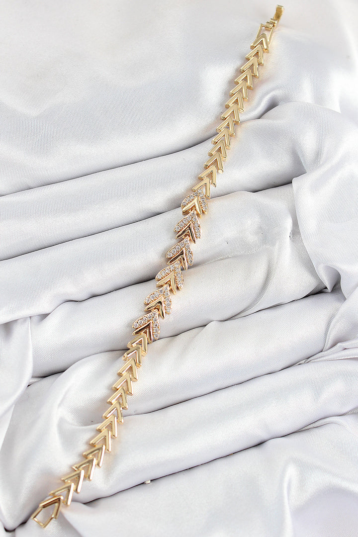EBJ Rice Zircon Stone Lined Arrow Model Gold Color Women's Bracelet - Oklahoma City