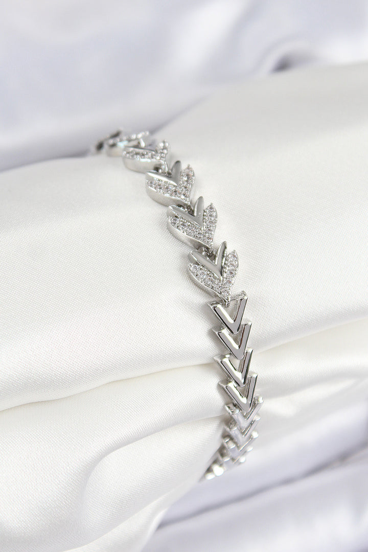 EBJ Rice Zircon Stone Lined Arrow Model Silver Color Women's Bracelet - Sheffield