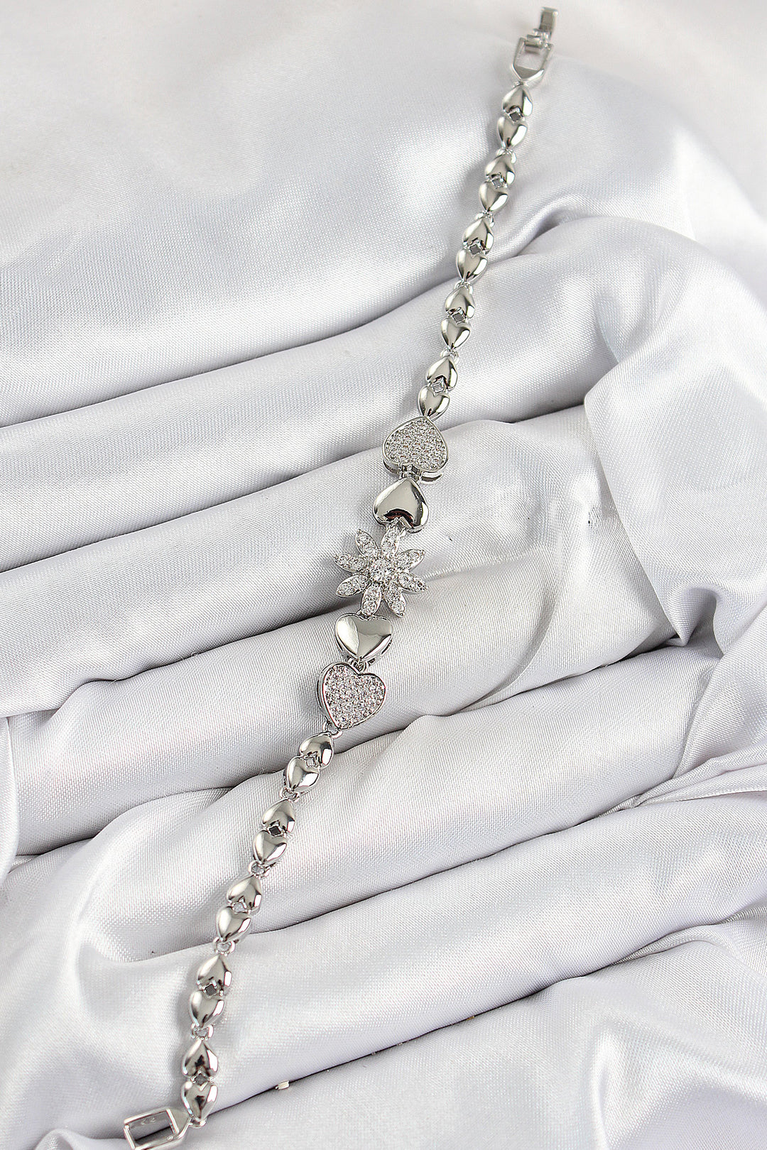 EBJ Rice Zircon Stone Detailed Heart Flower Model Silver Color Women's Bracelet - Oranienburg