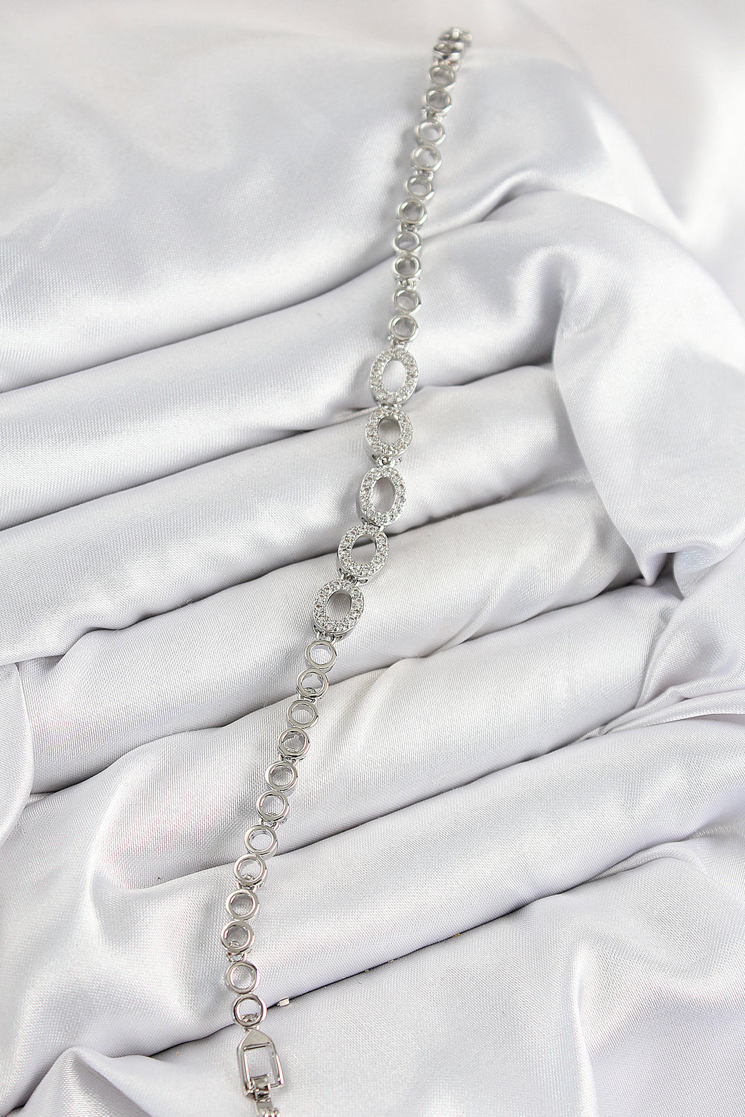 EBJ Rice Zircon Stone Oval Model Silver Color Women's Bracelet - Doncaster