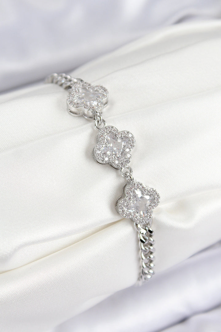 EBJ Rice Zircon Stone Clover Model Silver Color Women's Bracelet - Lorain