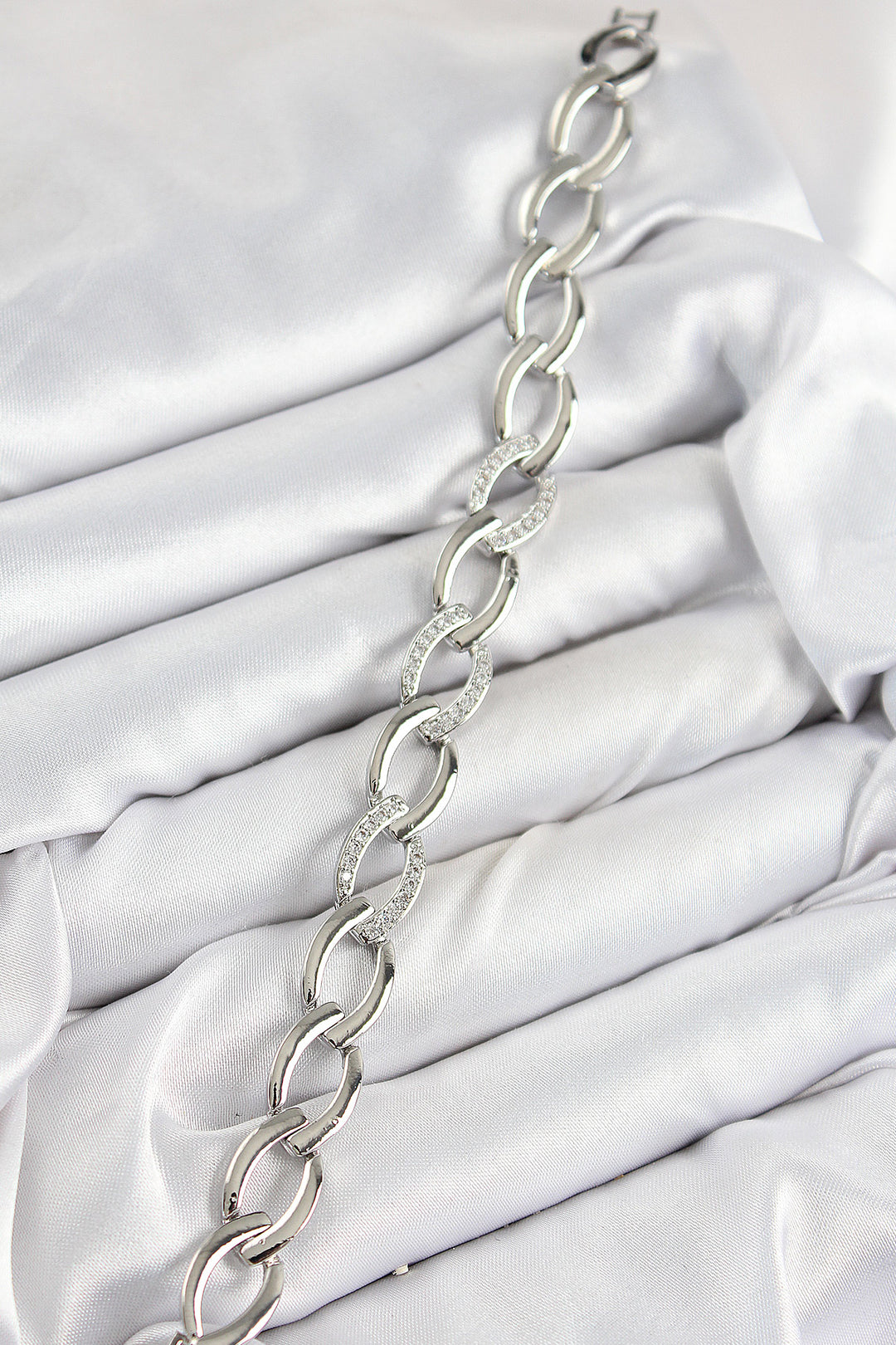 EBJ Rice Zircon Stone Chain Model Silver Color Women's Bracelet - Avignon