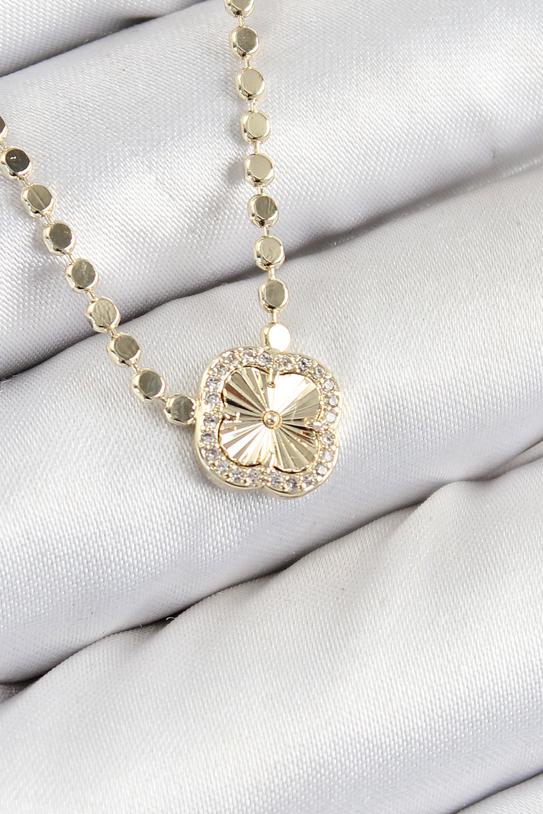 EBJ Rice Zircon Stone Clover Model Crush Chain Gold Color Women's Necklace - Anderson