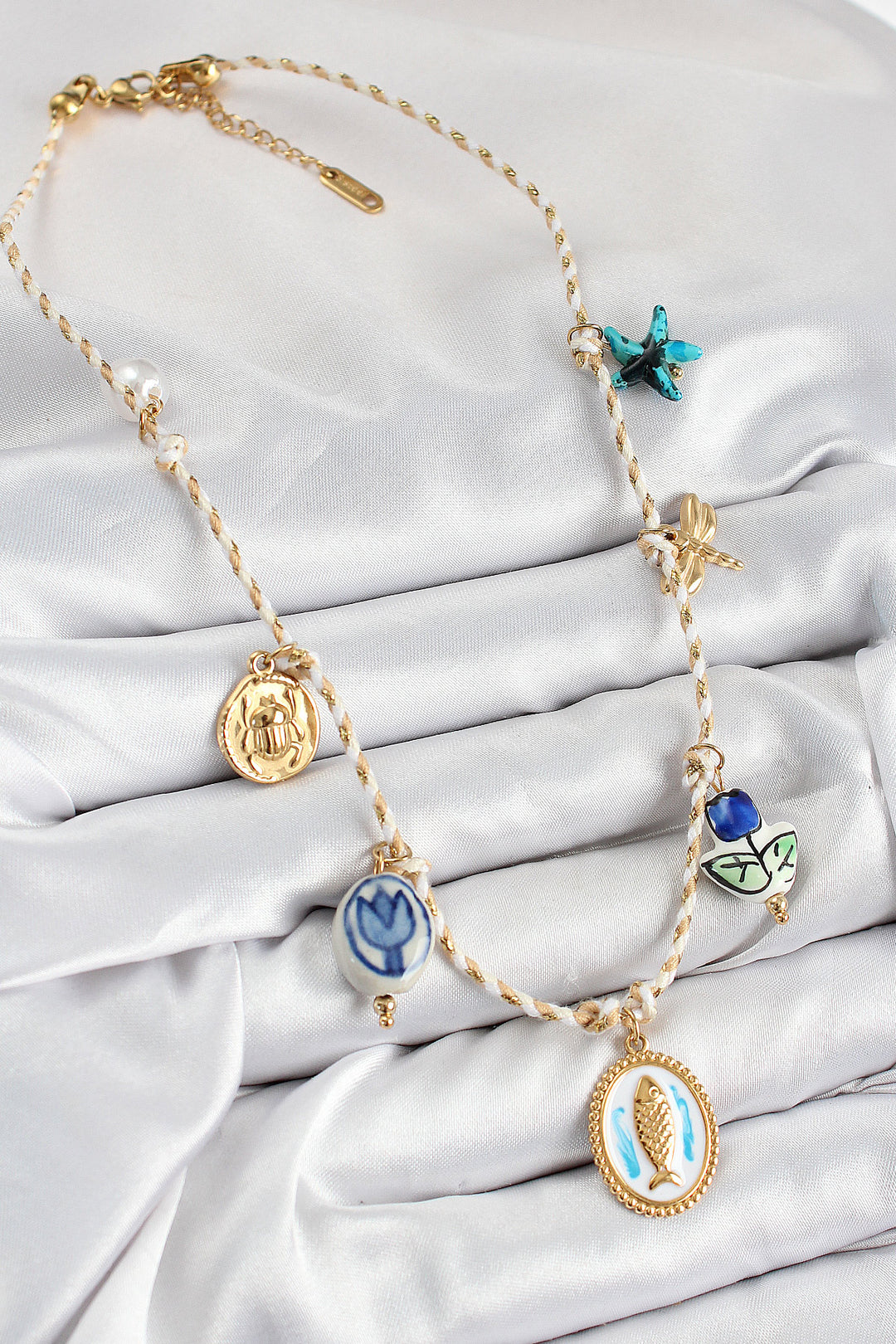 EBJ Fish Pendant Necklace with Ceramic Motif Model Cream String Women's Necklace - Hoogeveen