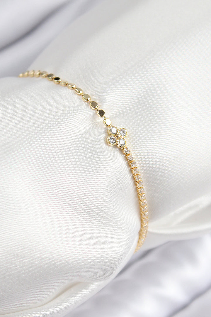 EBJ Rice Zircon Stone Clover Model Chain Bracelet in Gold Color for Women - Glenview