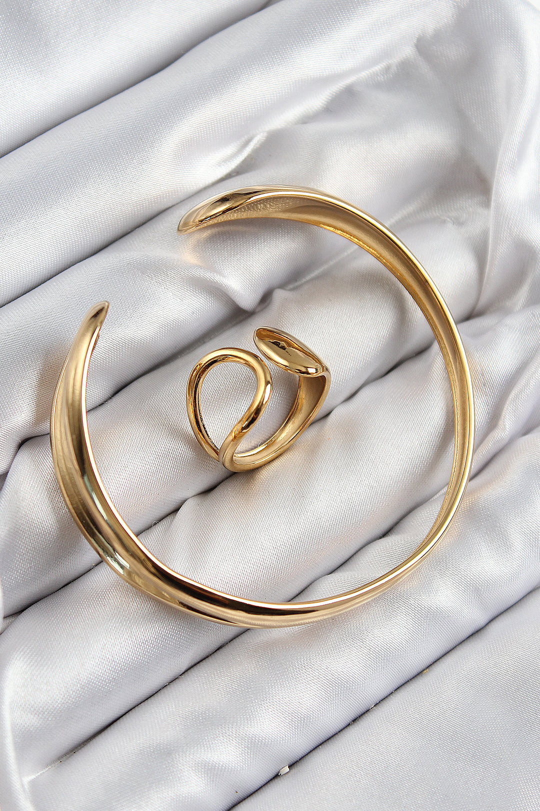EBJ Rice Separated Model Gold Color Bracelet Ring Set - Xánthi