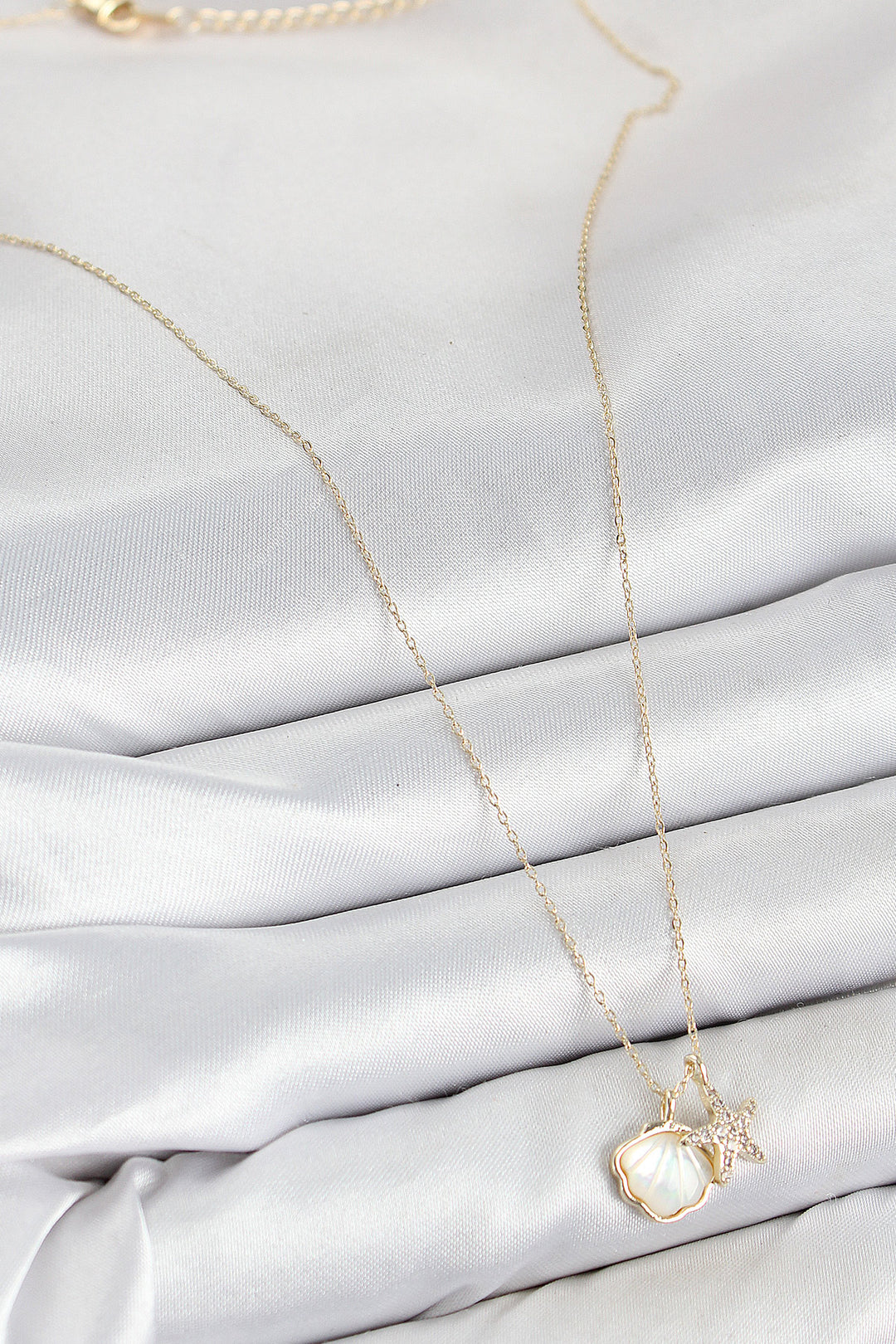 EBJ Rice Zircon Stone Oyster and Starfish Model Gold Color Women's Necklace - Moncada