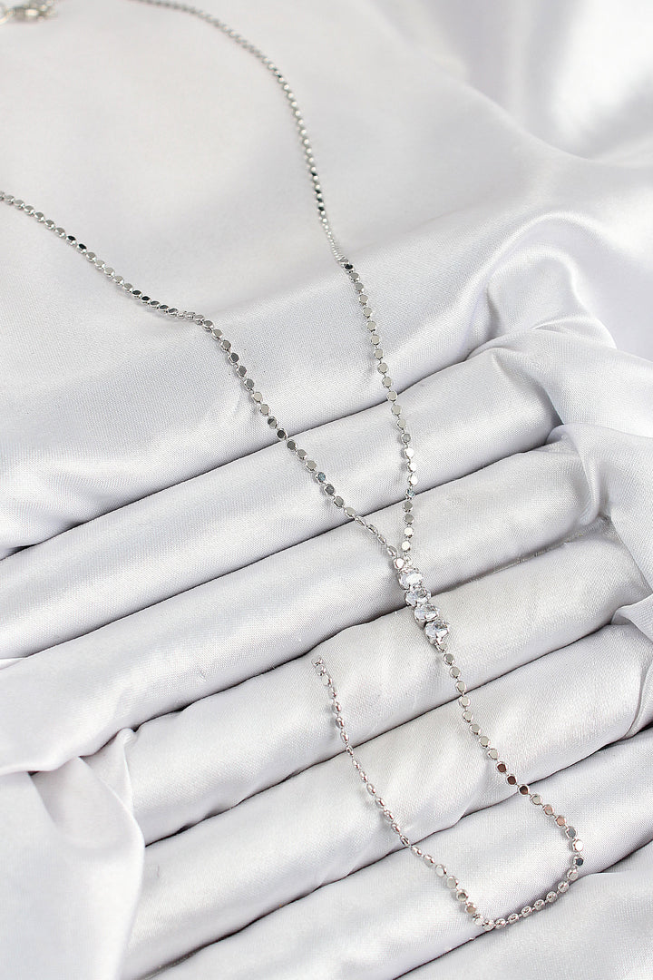 EBJ Rice Zircon Stone Crushed Chain Model Silver Color Y Necklace - Fuenlabrada