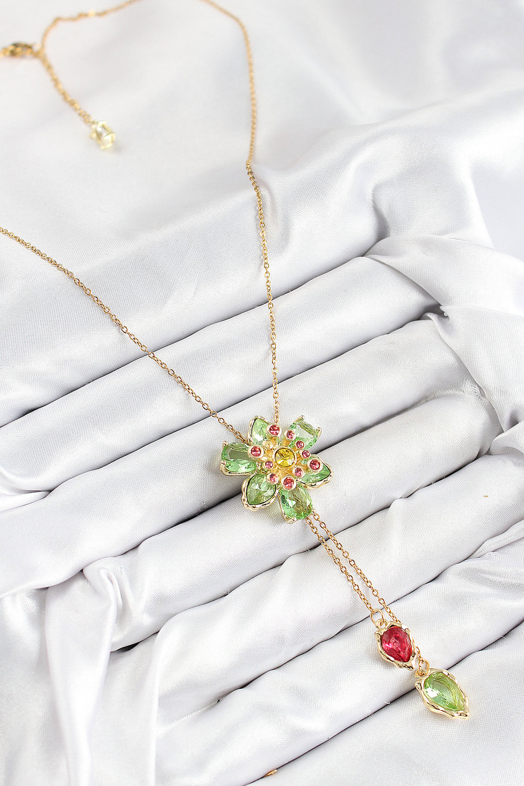 EBJ VIP Gold Plated Women's Necklace with Rice Zircon Stone Flower Design and Elevator - Colomiers