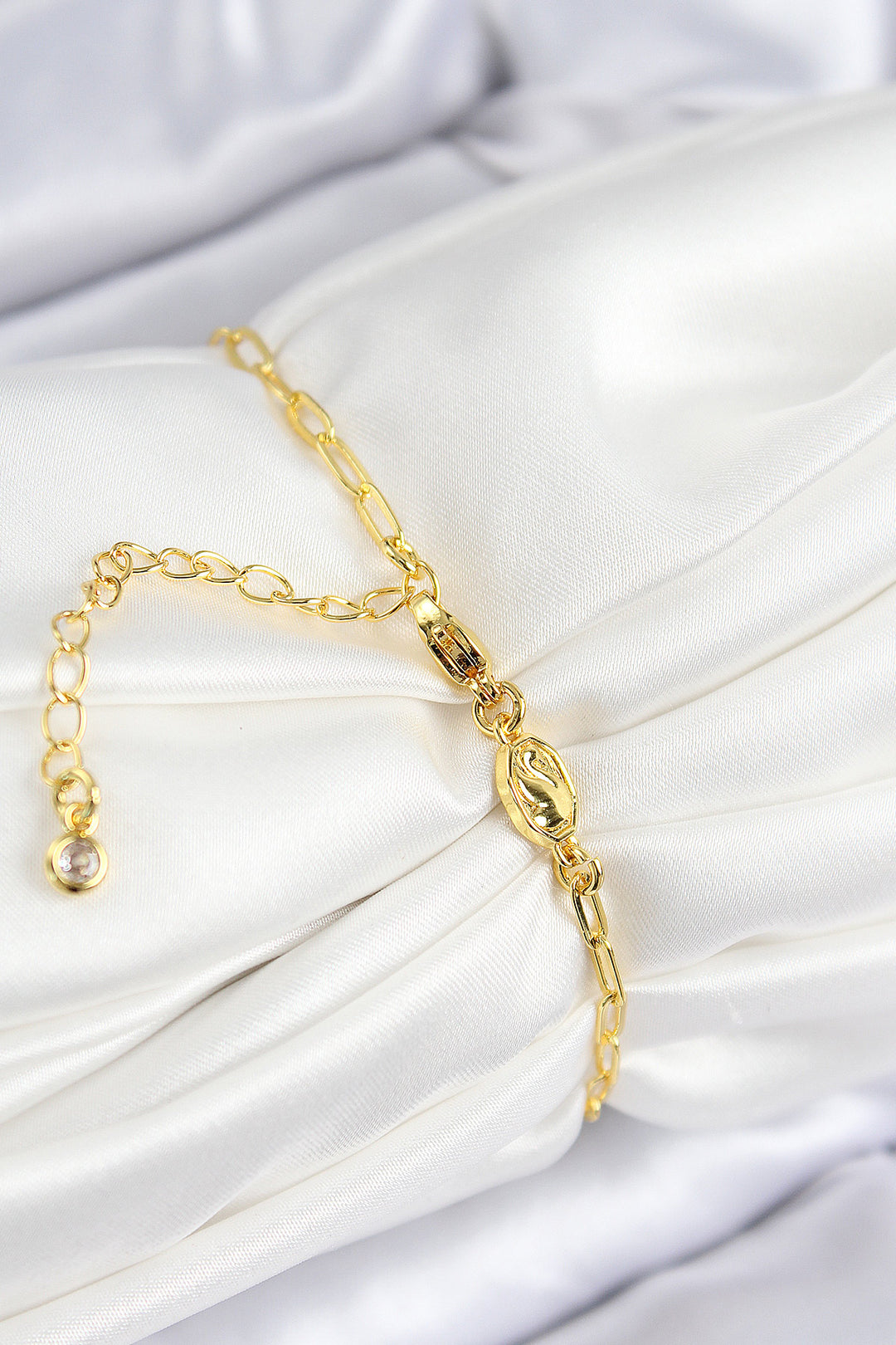 EBJ VIP Gold Color Women's Bracelet with Rice Zircon Stone Flower Design - Palmerston North