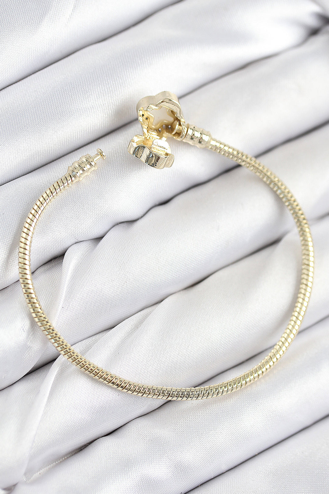 EBJ Rice Charm Clover Model Gold Color Women's Bracelet with Zircon Stone - Gladstone