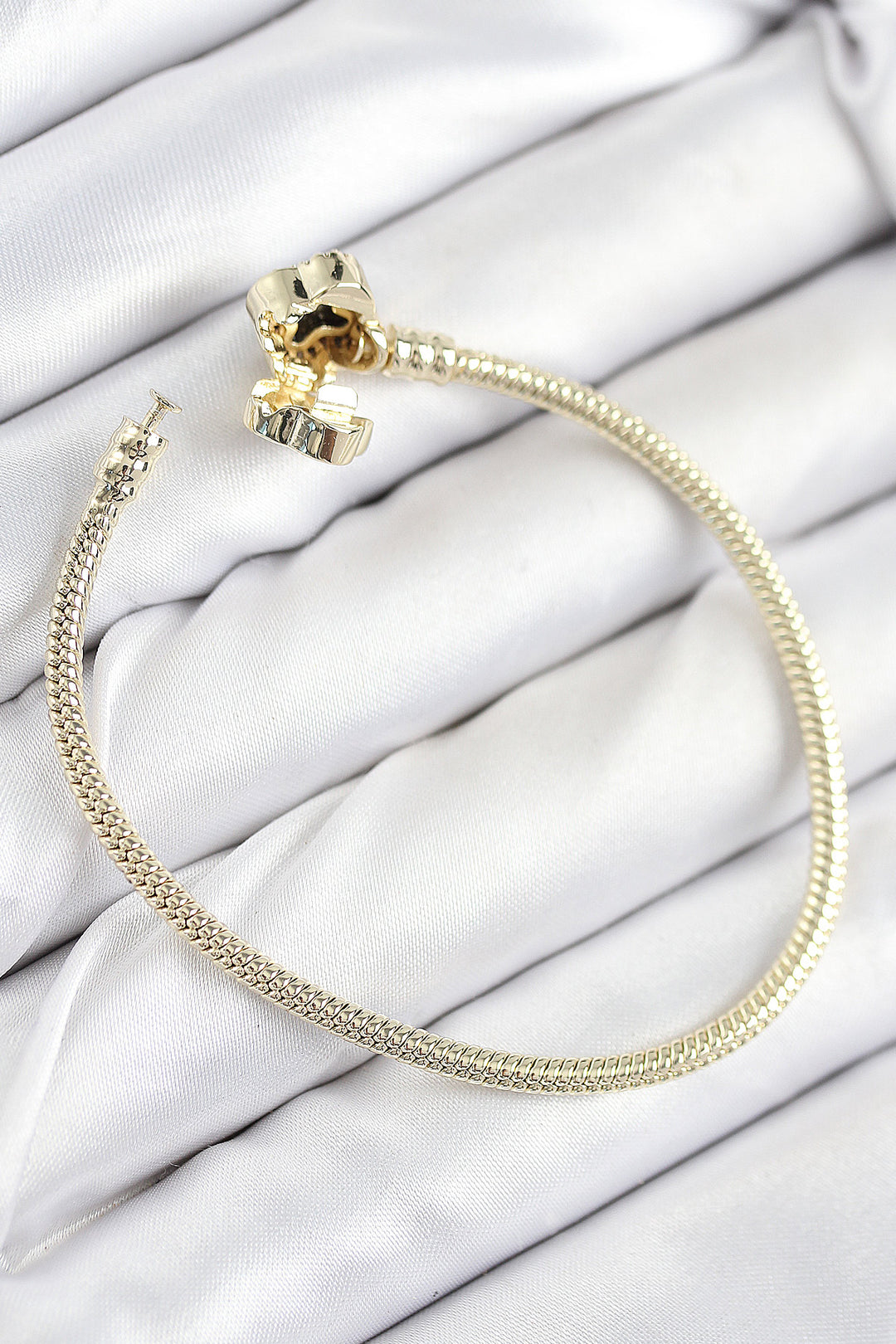 EBJ Rice Charm Clover Model Gold Color Women's Bracelet with Zircon Stone - Shreveport