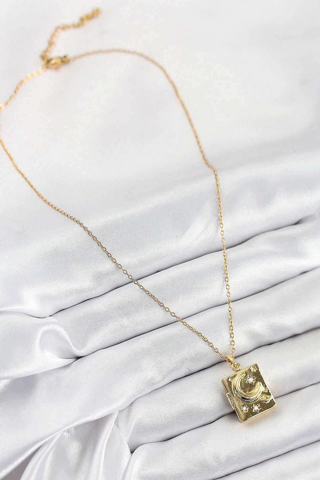 EBJ 316L Stainless Steel Zircon Stone Adjustable Cover Book Model Gold Color Women's Necklace - La Habra