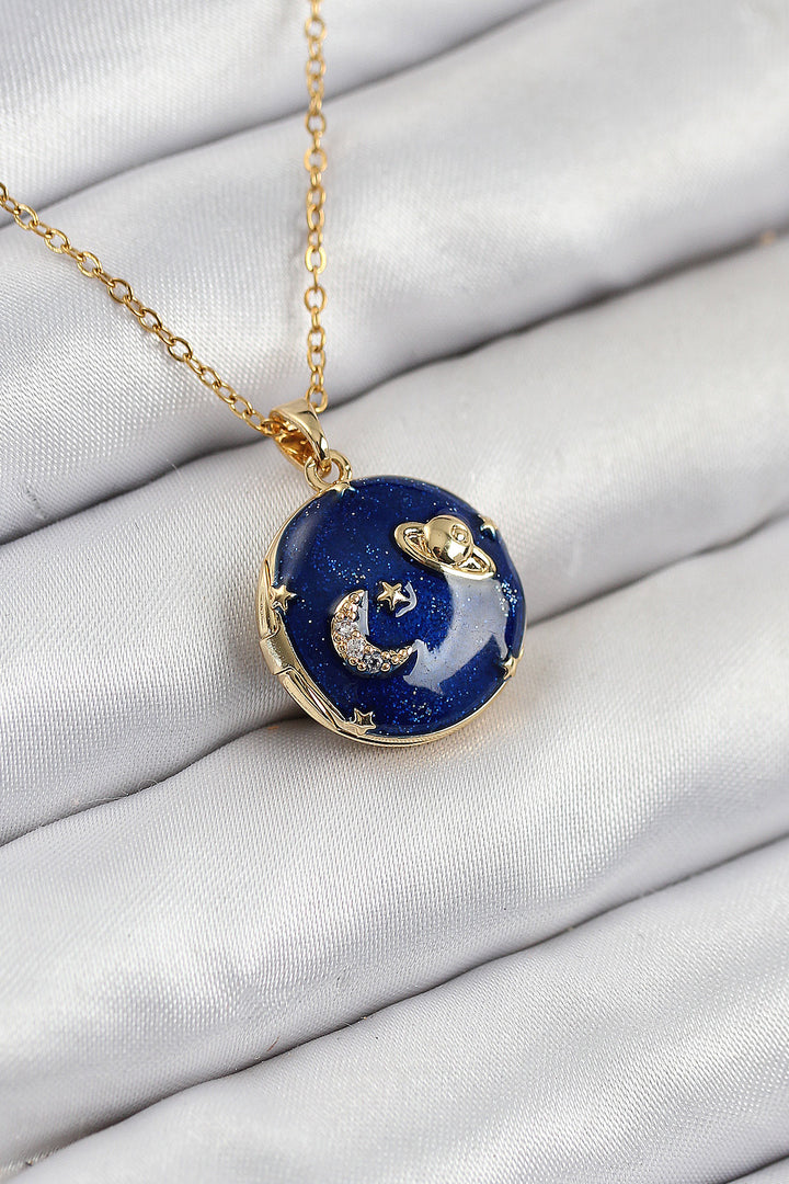 EBJ 316L Stainless Steel Planet Model Necklace with Zircon Stone and Adjustable Cover in Gold Color for Women - Tecámac