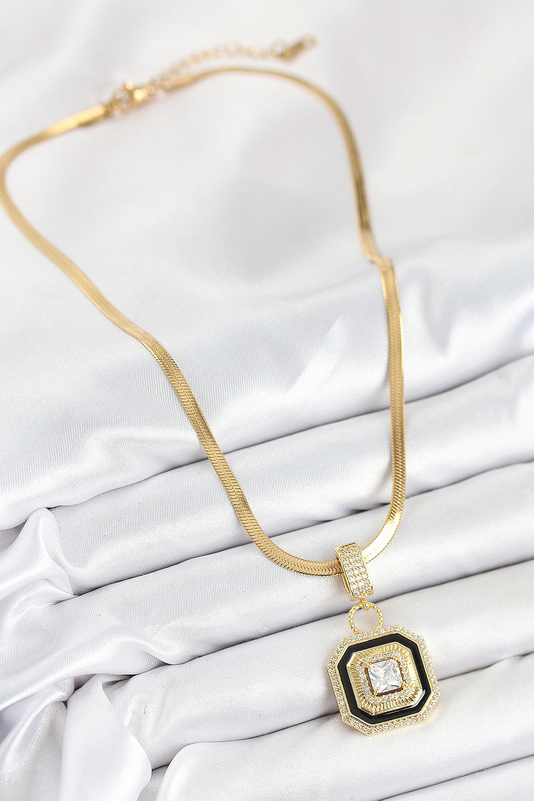 EBJ 316L Steel Zircon Stone Black Detailed Baguette Model Gold Color Women's Necklace - Madison