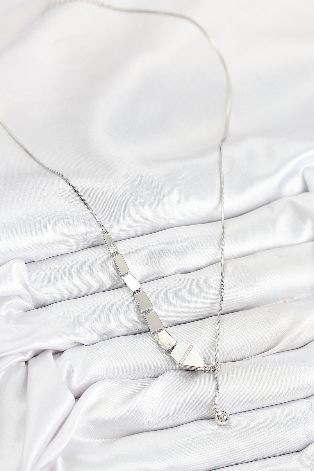 EBJ Rice Snake Model Silver Color Elevator Women's Necklace - Oviedo