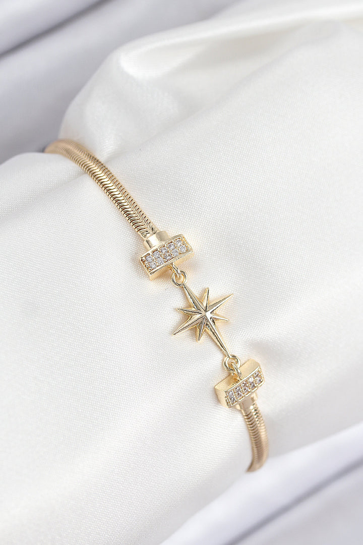 EBJ Rice Zircon Stone Polaris Model Gold Color Women's Bracelet - Tamiami