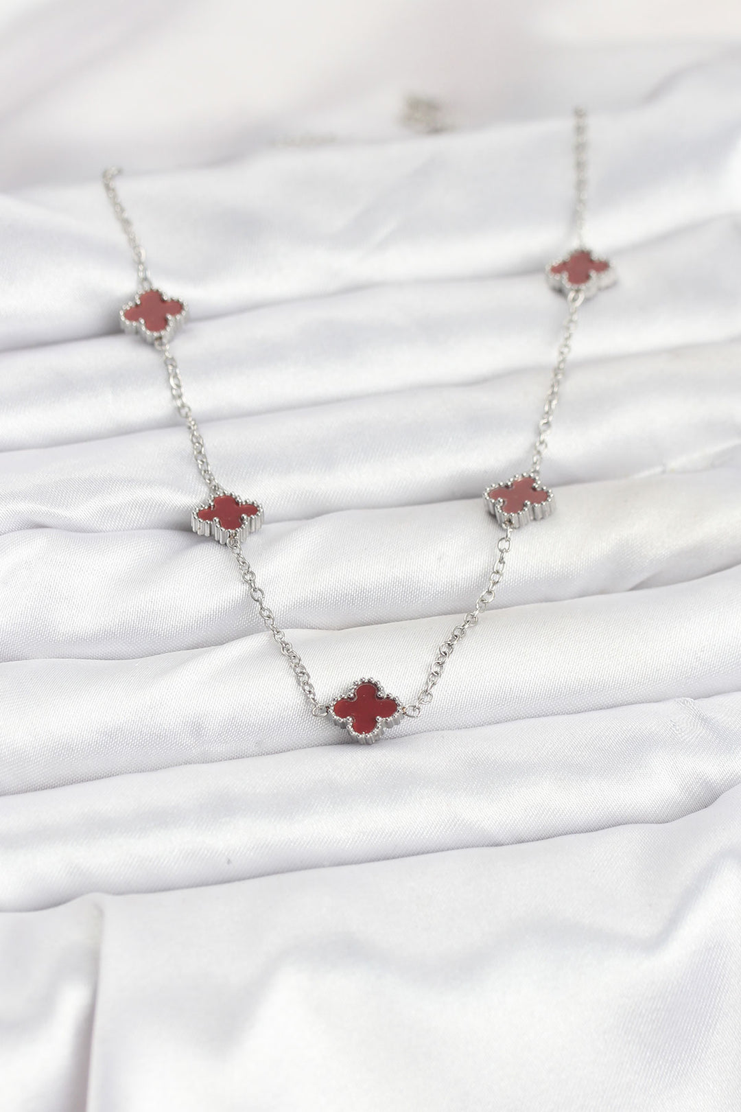 EBJ 316L Çelik Zincir Gümüş Renk Bordo Baby Boy Yonca Kadın Kolye - Weymouth