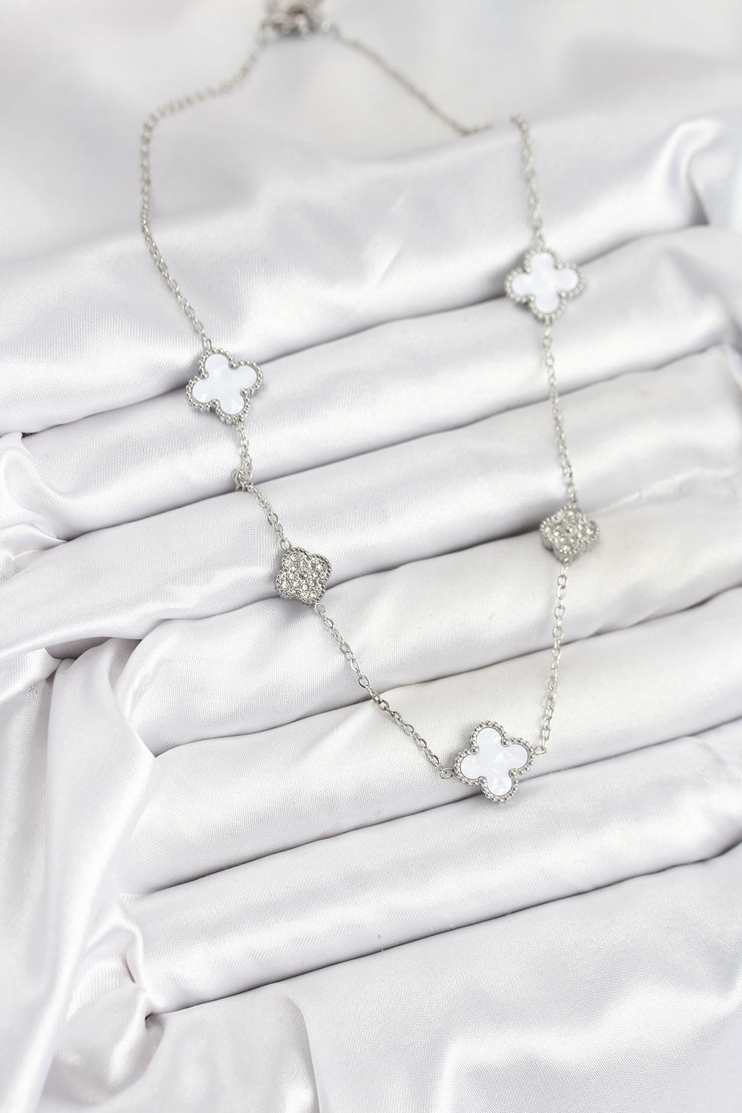 EBJ 316L Stainless Steel Chain Silver Color White and Zircon Stone Clover Women's Necklace - Gavá