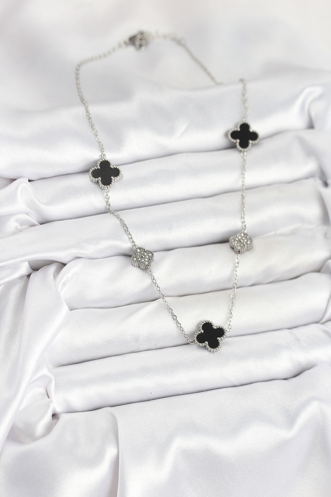 EBJ 316L Stainless Steel Chain Silver Color Black and Zircon Stone Clover Women's Necklace - Lille