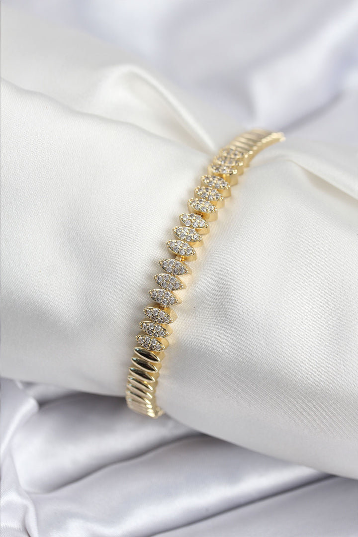 EBJ Rice VIP Series Gold Color Zircon Stone Barley Model Women's Bracelet - Menifee