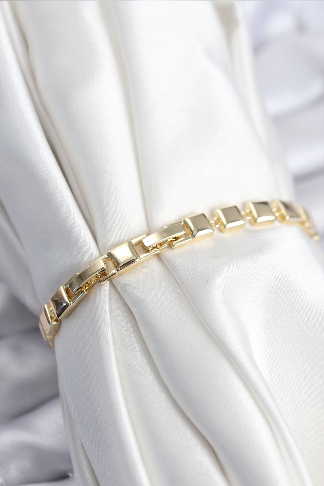 EBJ Pirinç VIP Seri Gold Renk Zirkon Taşlı Model Kadın Bileklik - Novomoskovsk