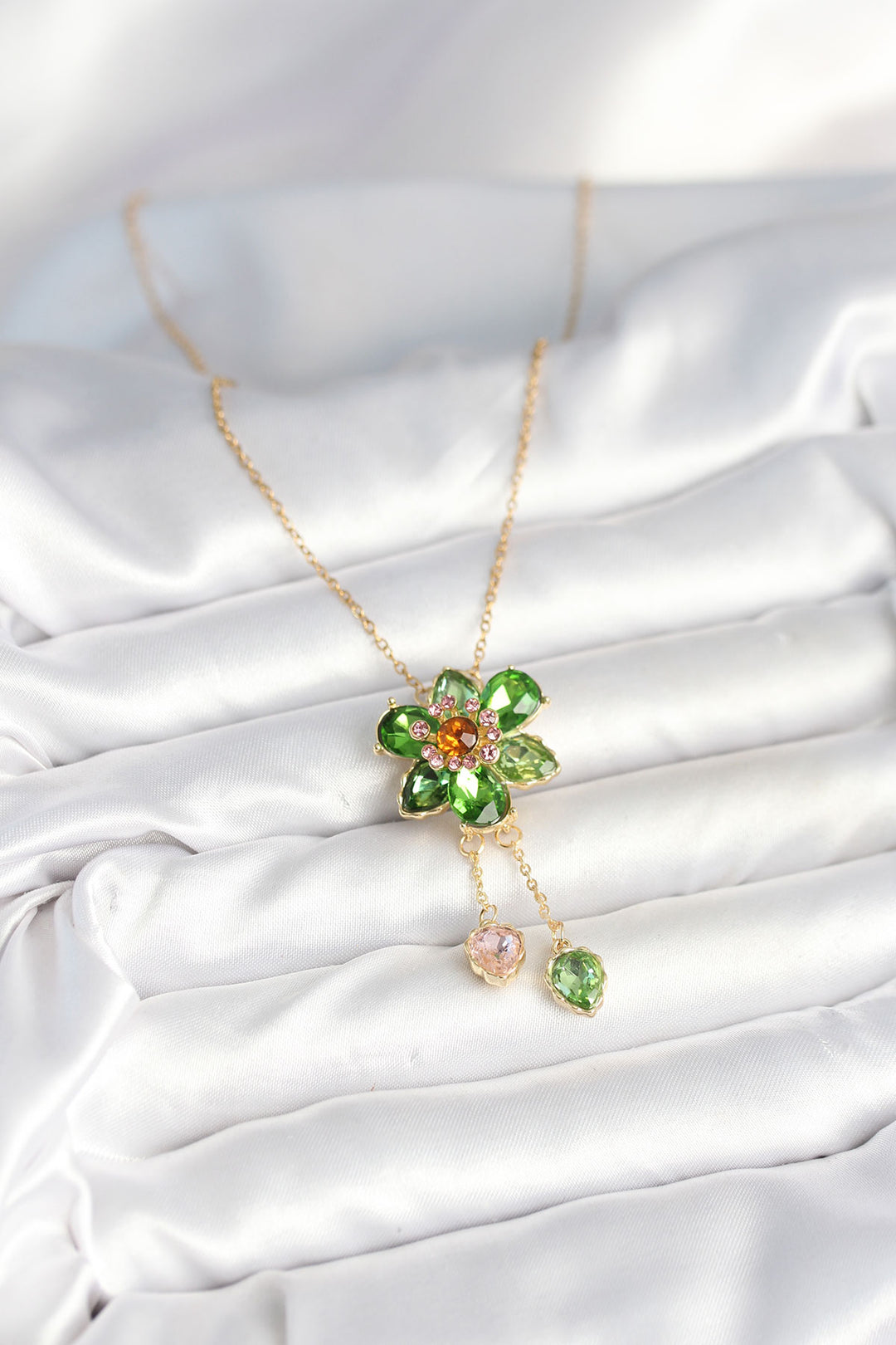 EBJ 316L Steel Chain Gold Color Flower Pattern Pendant Women's Necklace - Oldham