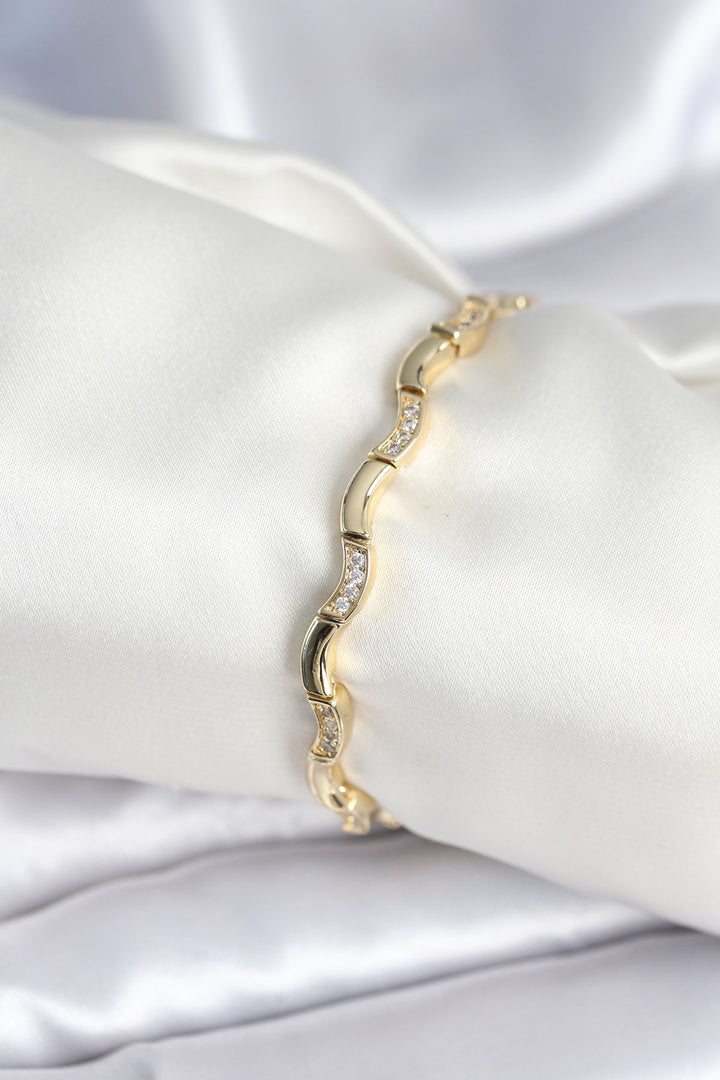 EBJ Rice Gold Color Wavy Pattern Women's Bracelet - Aigáleo