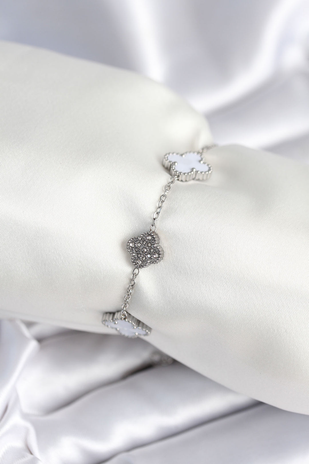 EBJ 316L Stainless Steel Chain Silver Color Clover White Women's Bracelet with Zircon Stone - Leer