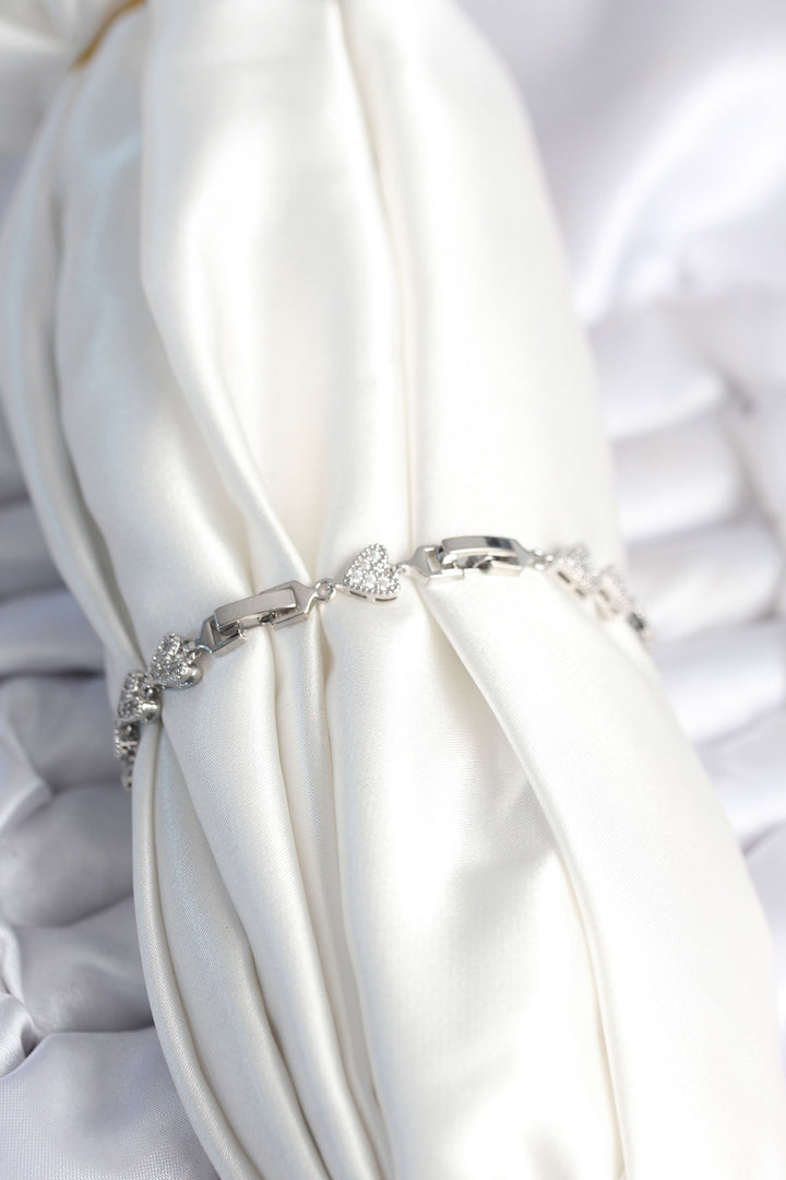 EBJ Pirinç Gümüş Renk Kalp Model Kadın Bileklik - Maddaloni