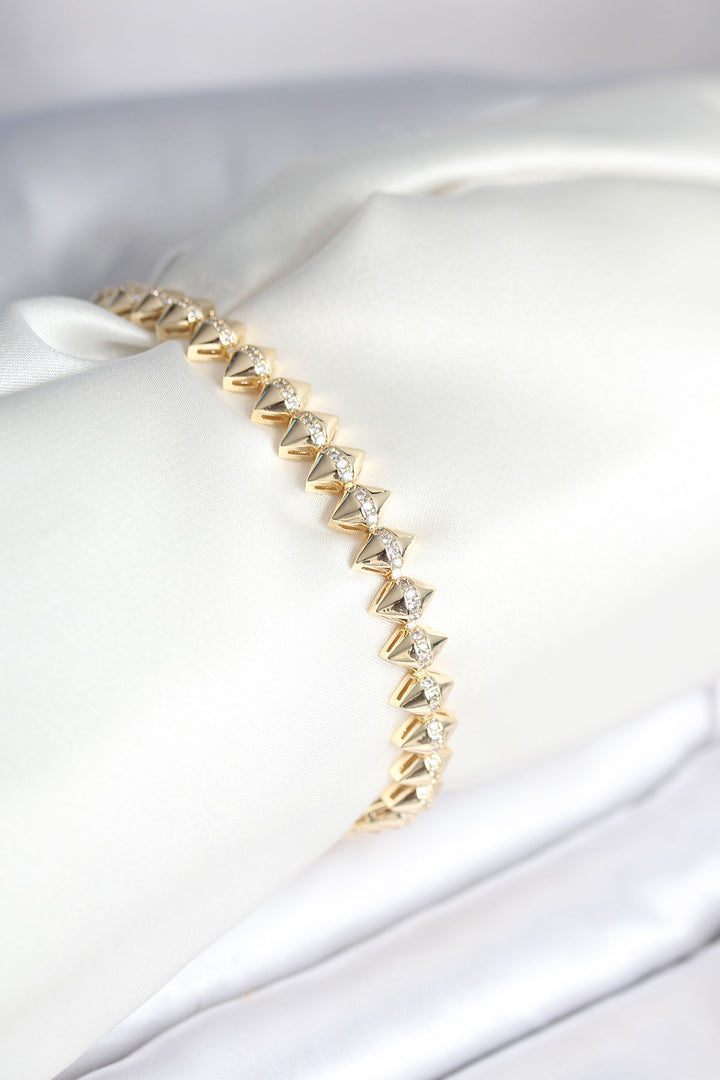 EBJ Pirinç Gold Renk Zirkon Taşlı Baklava Model Kadın Bileklik - Narón