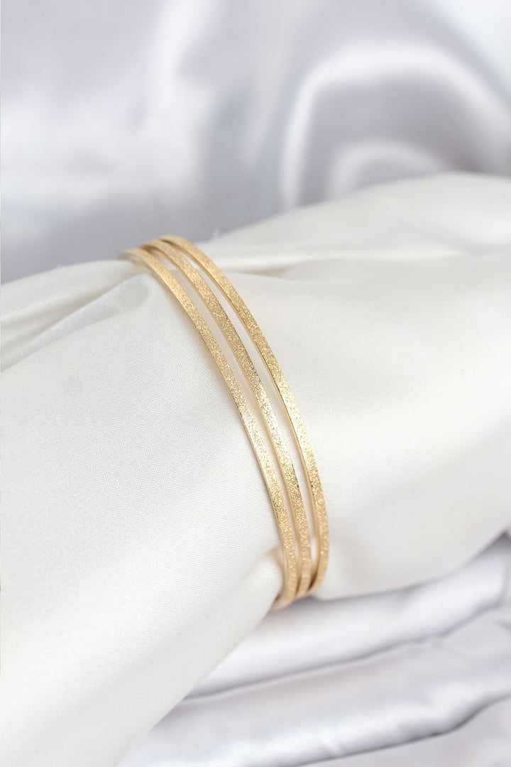 EBJ 316L Çelik Gold Renk Simli Model Ajda 65 mm Kadın Bileklik - San Gabriel