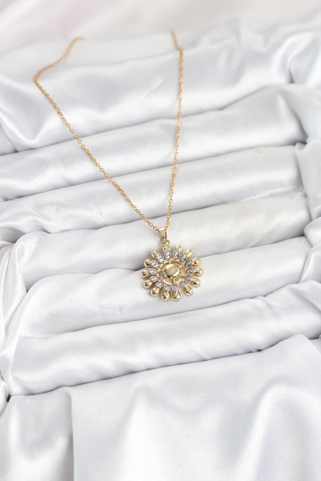 EBJ 316L Çelik Zincir Gold Renk Güneş Model Kadın Kolye - Igualada