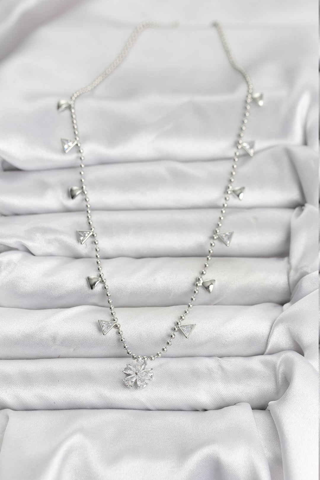 EBJ Rice Silver Color Zircon Stone Flower Model Women's Necklace - Batley