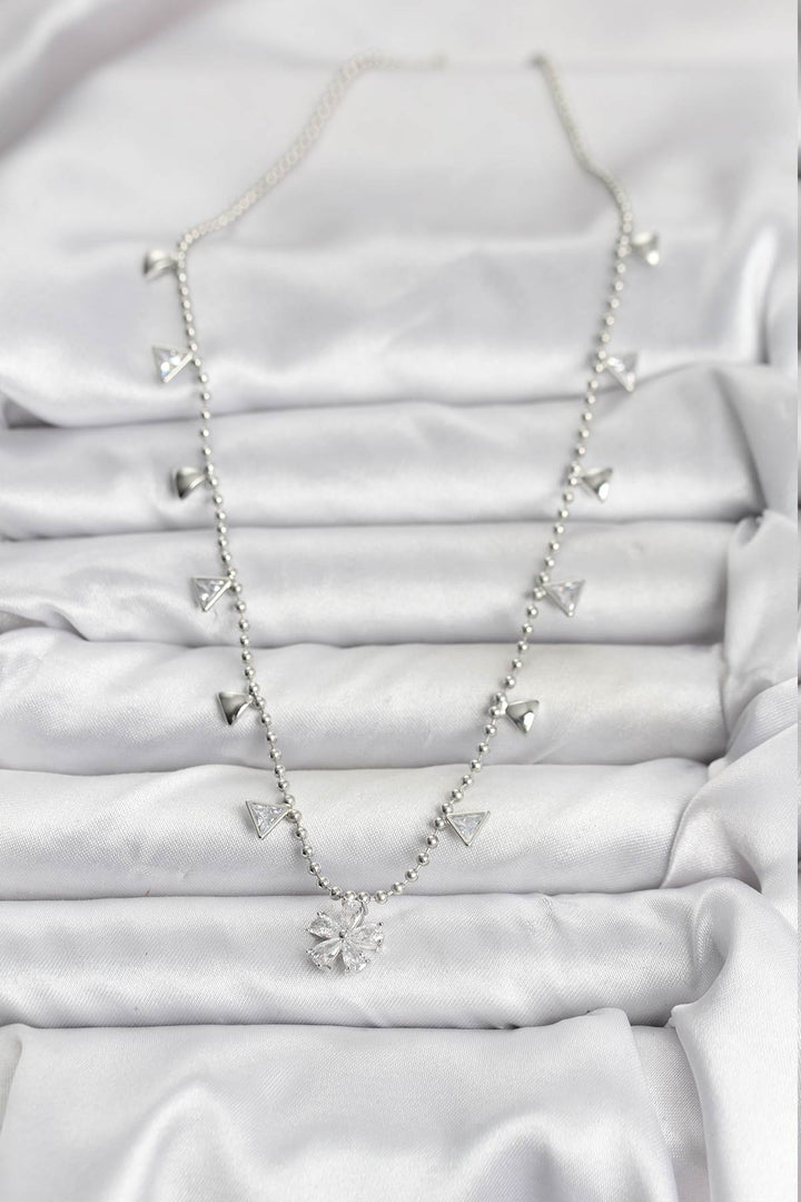 EBJ Rice Silver Color Zircon Stone Flower Model Women's Necklace - Batley