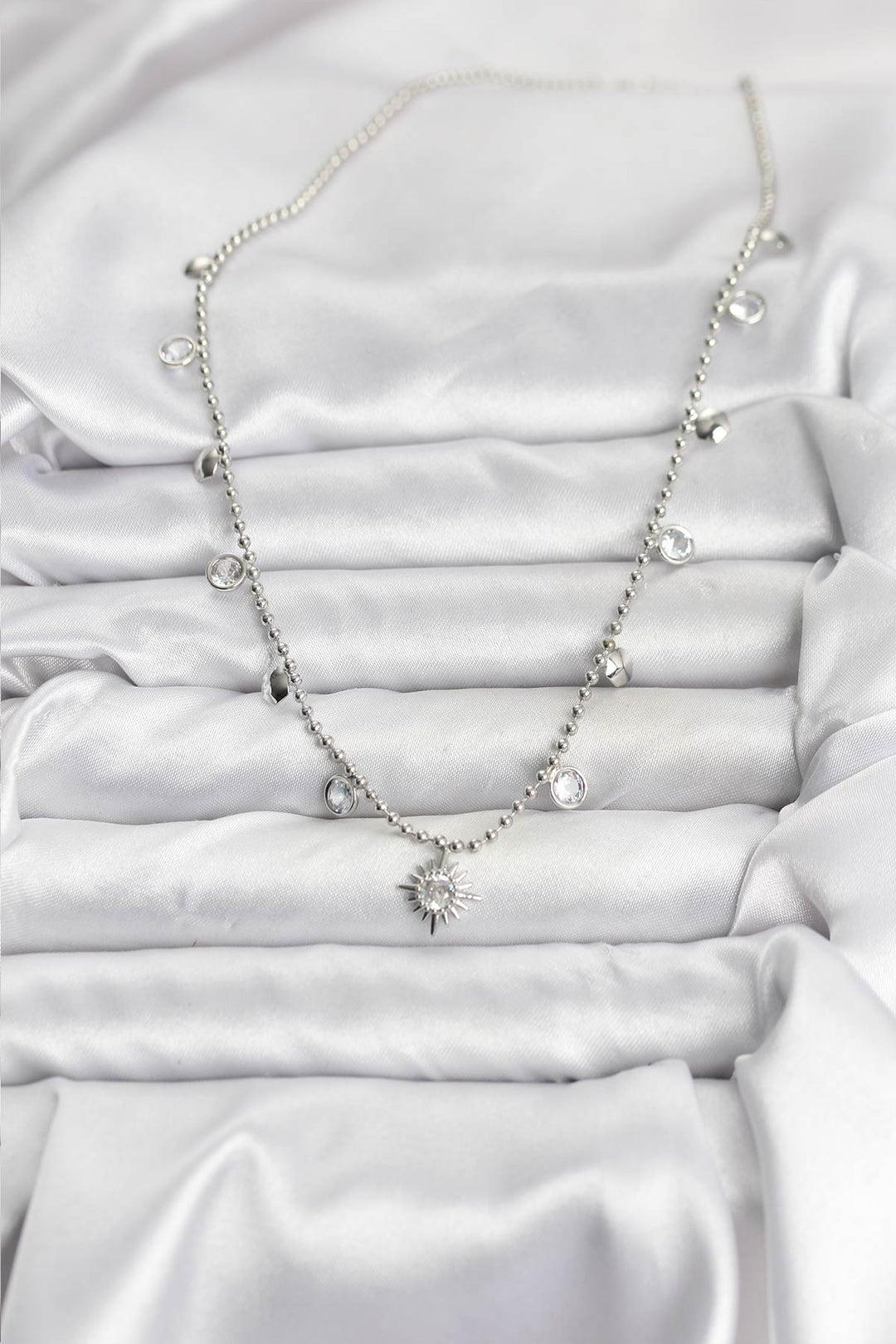 EBJ Zirkon Taşlı Kutup Yıldızı Model Pirinç Gümüş Renk Kadın Kolye - Niort