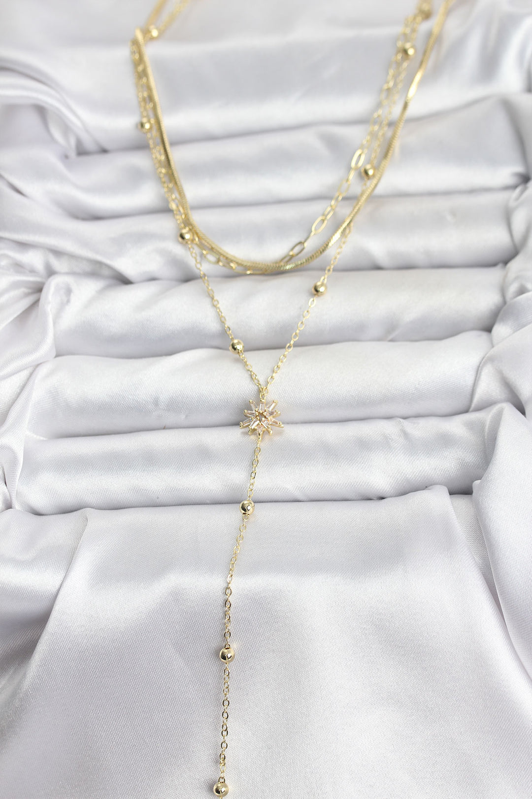 EBJ Pirinç Gold Renk Kutup Yıldızı Model Detaylı 3'lü Kombin Y Kadın Kolye - New Bedford