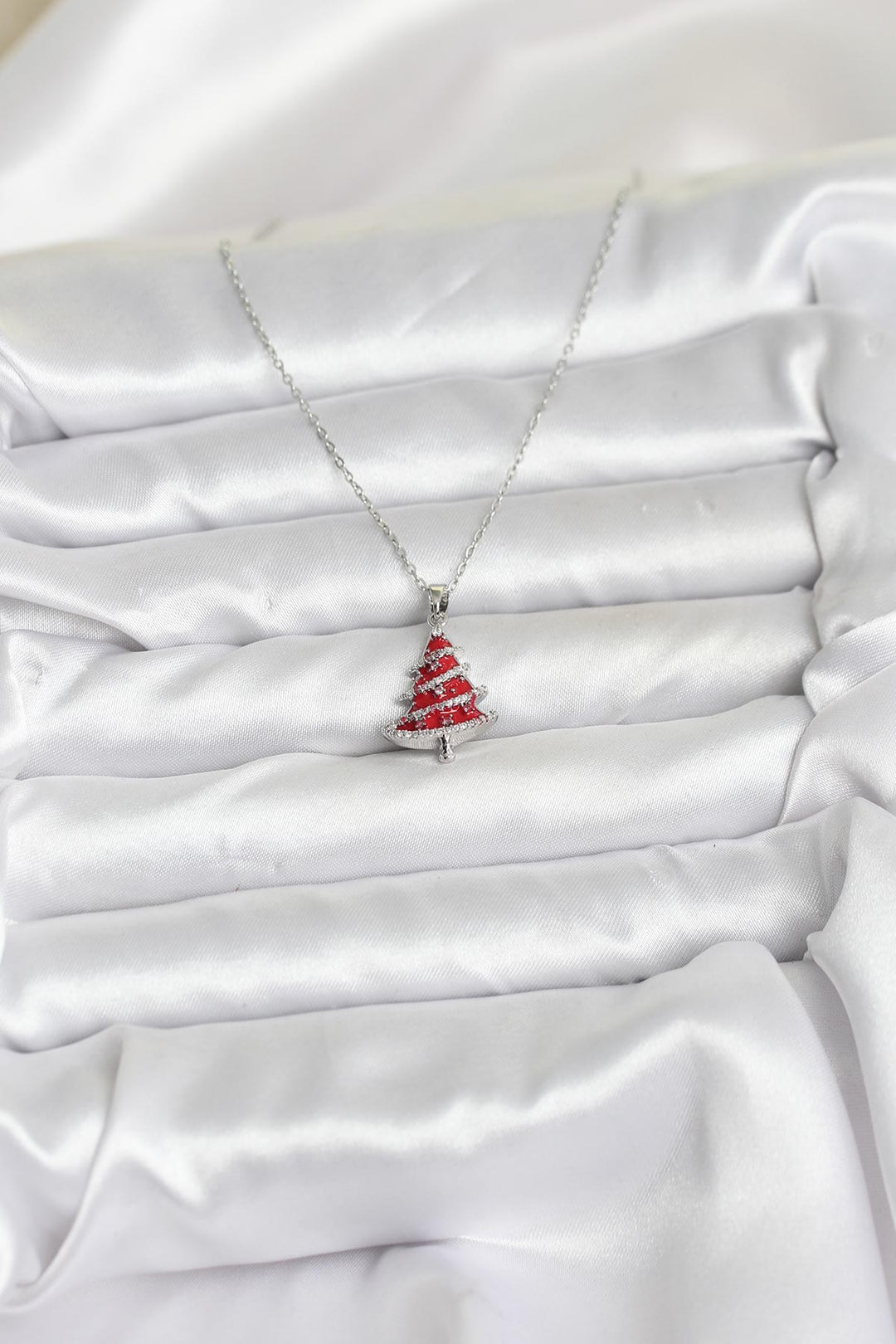 EBJ 316L Çelik Zincir Gümüş Renk Kırmızı Çam Ağacı Model Yılbaşı Temalı Kadın Kolye - Tipton