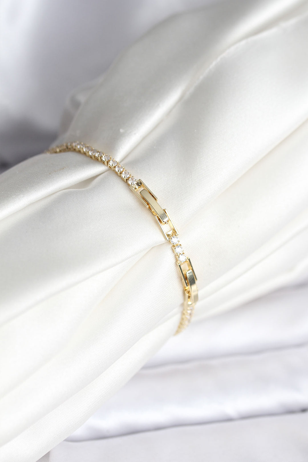 EBJ Anka Kuşu Model Zirkon Taşlı Gold Renk Pirinç Su Yolu Kadın Bileklik - Upper Hutt