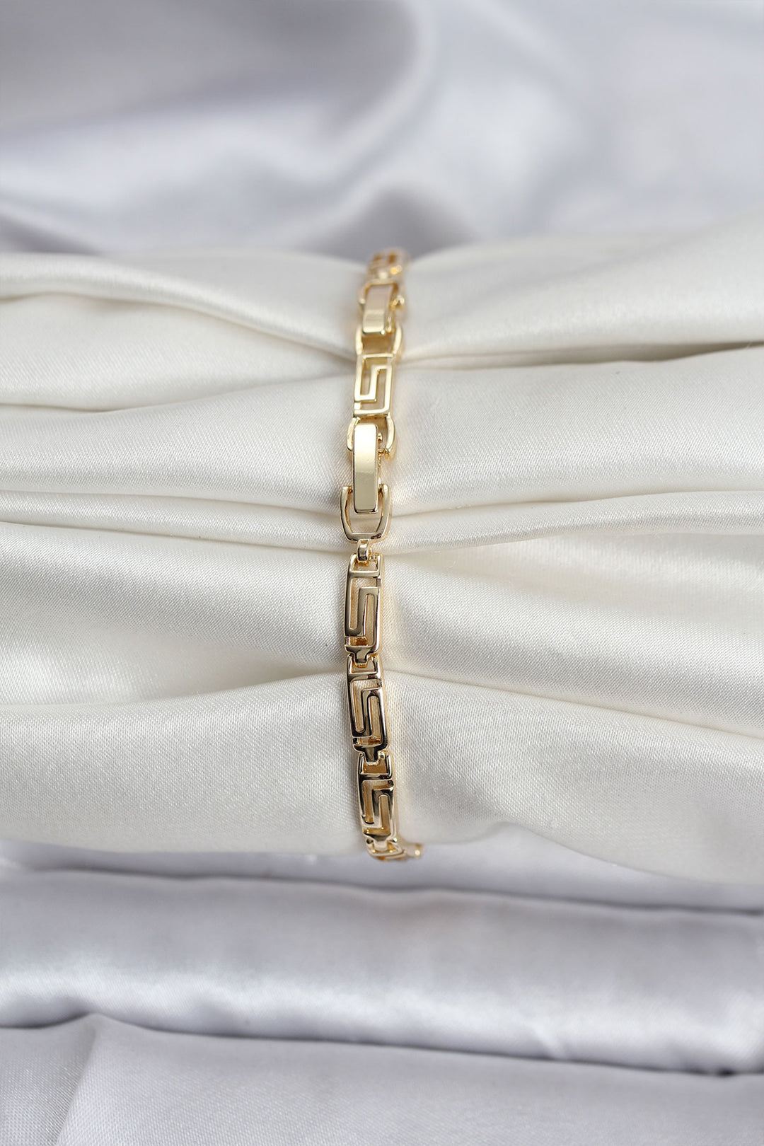 EBJ 14K Gold Renk Kaplama Zirkon Taşlı Baget Model CM Kadın Bileklik - Alenquer