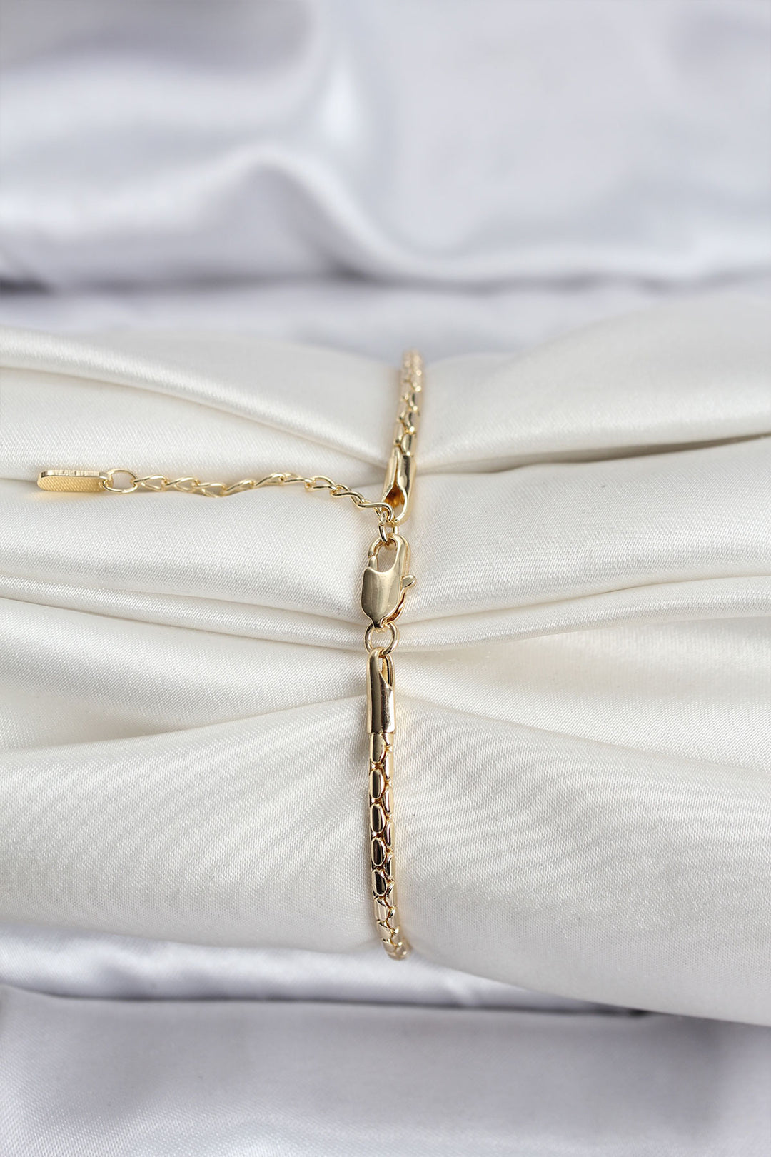 EBJ 14K Gold Renk Kaplama Zincirli Model CM Kadın Bileklik - Lees Summit