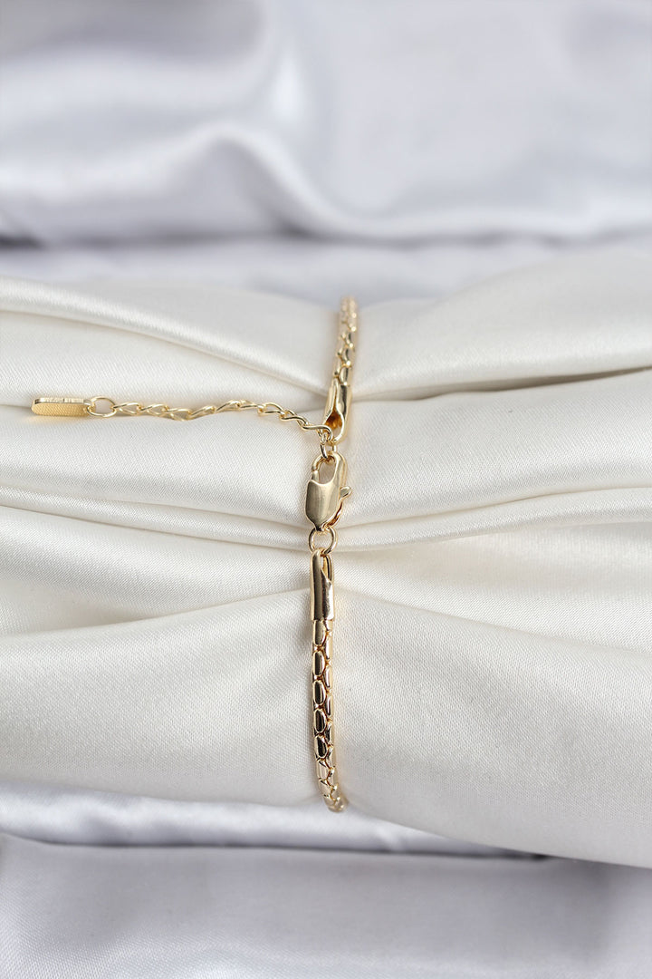 EBJ 14K Gold Renk Kaplama Zincirli Model CM Kadın Bileklik - Lees Summit