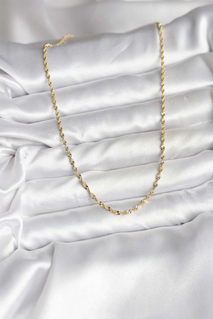 EBJ 14K Gold Renk Kaplama Burgu Model CM Kadın Kolye - Monza